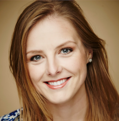 Samantha Robinson Photo 17