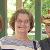 Gloria Webb Photo 10