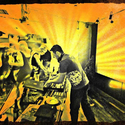 Derek Hayes Photo 19