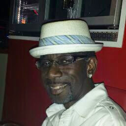 Johnny Irvin Photo 28