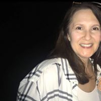 Laurie Callahan Photo 12