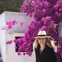 Elizabeth Hawkes Photo 27