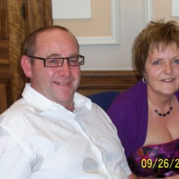 Julie Schofield Photo 17