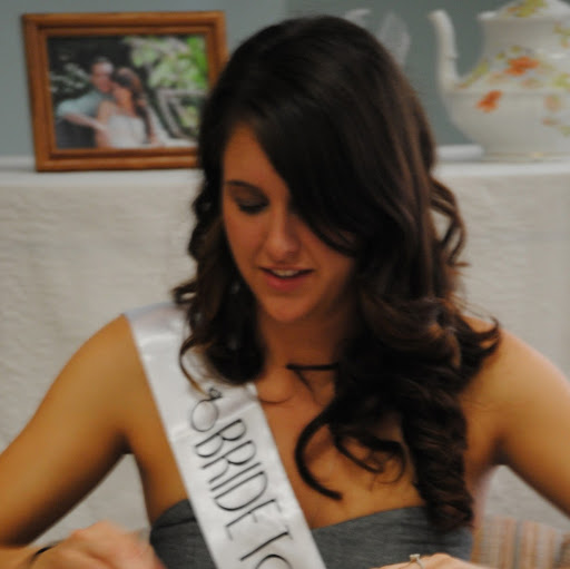 Andrea Roy Photo 17