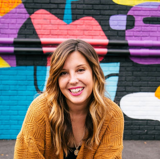 Amanda Harris Photo 24