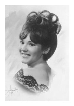 Joyce Lara Photo 3