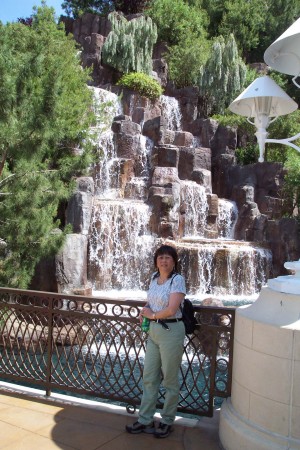 Vivian Lowe Photo 20