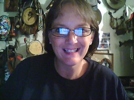 Laura Collins Photo 15