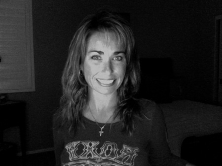 Nikki Garrett Photo 21