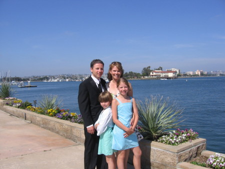 Elizabeth Dougherty Photo 35
