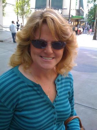 Elizabeth Howland Photo 25