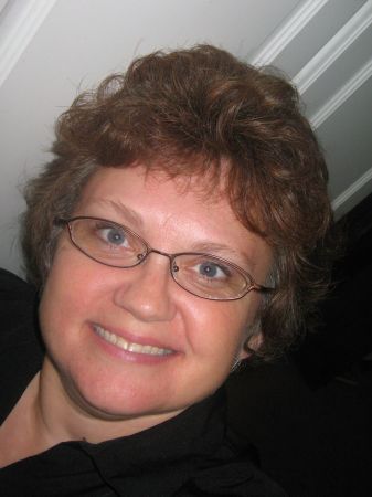 Carolyn Gates Photo 5