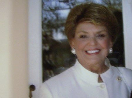 Betty Calhoun Photo 9
