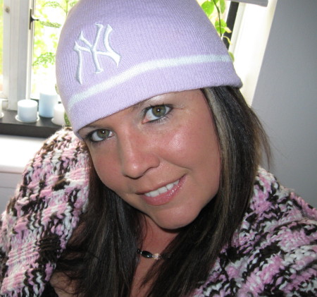 Kristen Benson Photo 15