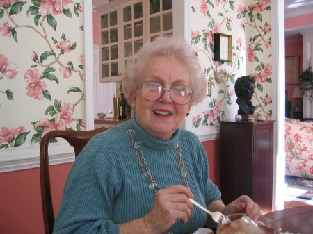 Helen Harris Photo 14