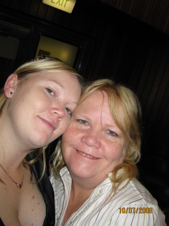 Kim Cahill Photo 9
