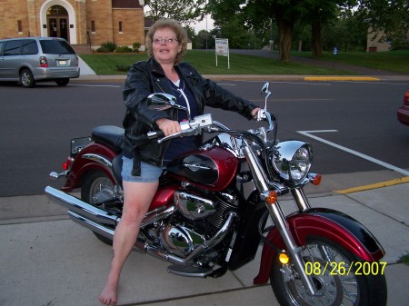 Betty Koenig Photo 16