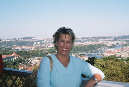 Jeanette Gallagher Photo 14