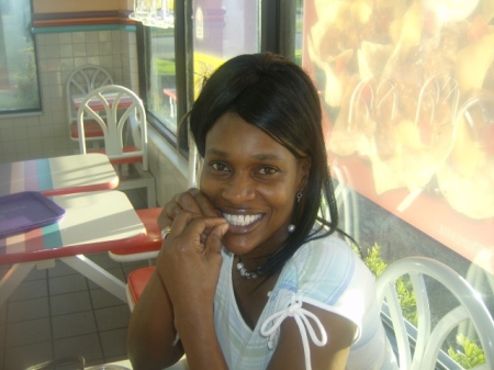 Earline Smith Photo 17
