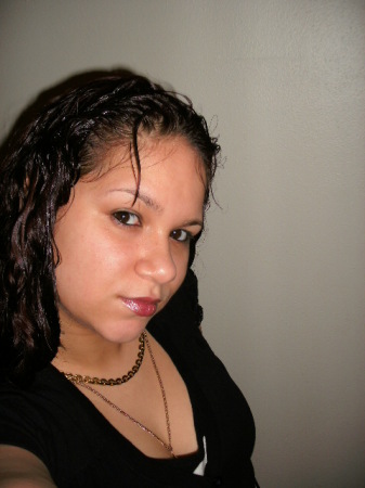 Luana Flores Photo 9