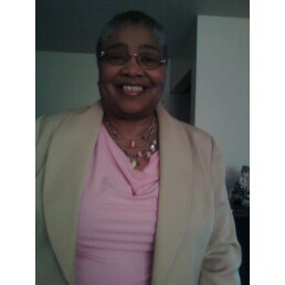 Estella Thompson Photo 6