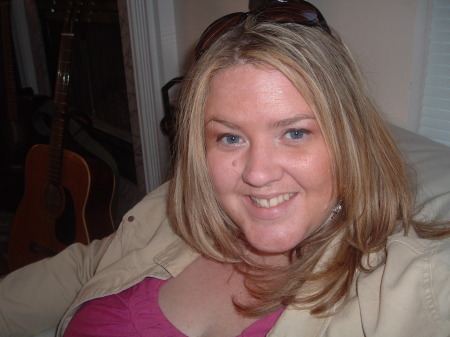 Julie Mathewson Photo 6