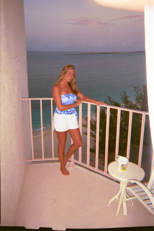 Alicia Little Photo 9