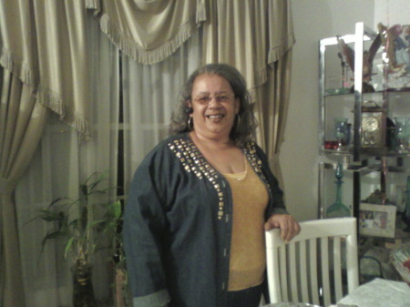 Barbara Daniels Photo 21