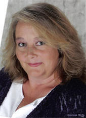 Kelly White Photo 37
