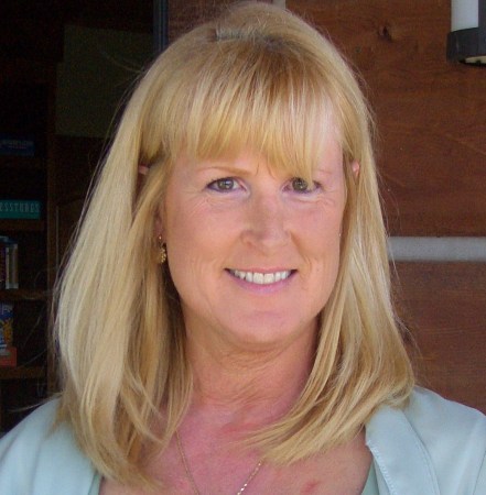Elizabeth Christensen Photo 11
