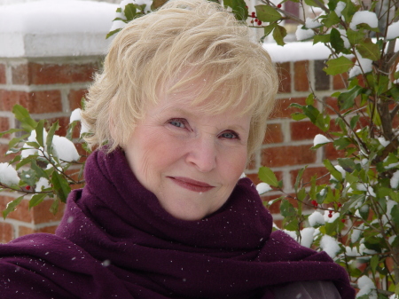 Faye Sutton Photo 16