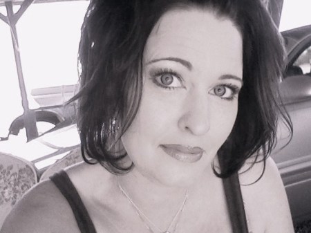 Julie Hinkle Photo 17