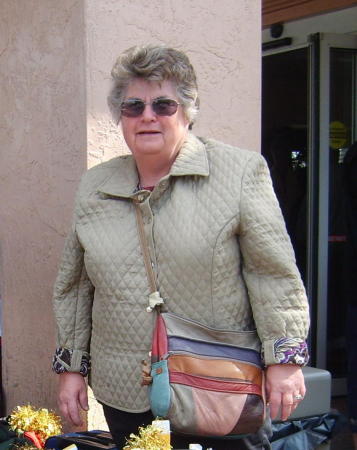 Roberta Woods Photo 16