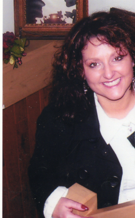 Vicki Sylvester Photo 1