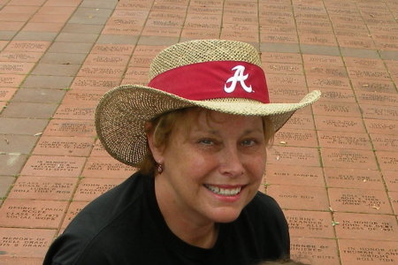 Lynn Gardner Photo 17