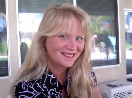 Elizabeth Pettit Photo 6