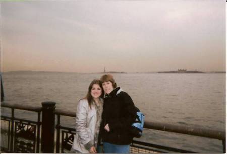 Elizabeth Jones Photo 10