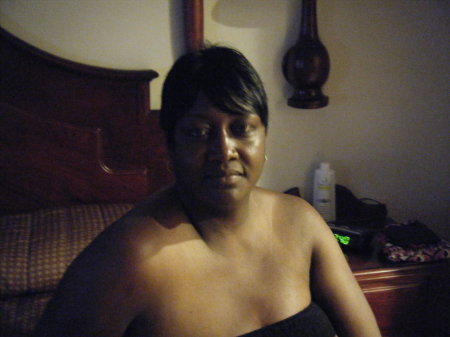Annette Edwards Photo 26
