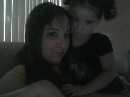 Janette Flores Photo 25