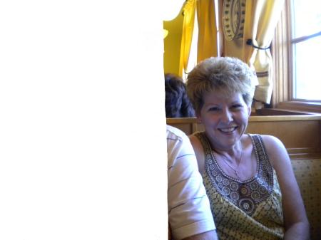 Barbara Caldwell Photo 25