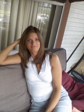 Julie Traver Photo 12