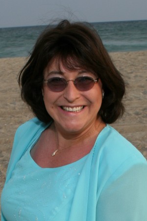 Elizabeth Fultz Photo 10