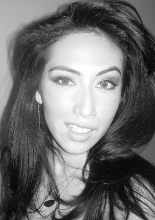 Elizabeth Ponce Photo 23
