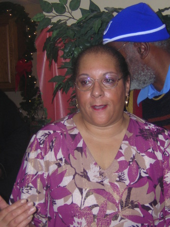 Lynn Cantrell Photo 15