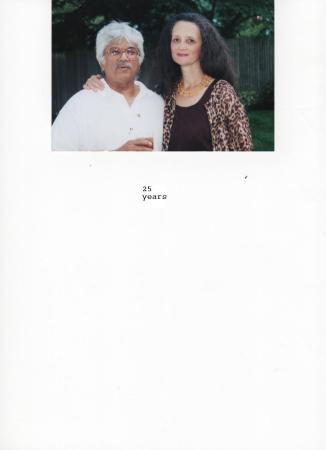 Nikki Rowe Photo 9