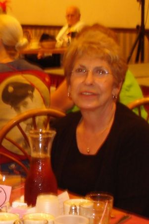 Joyce Brewer Photo 13
