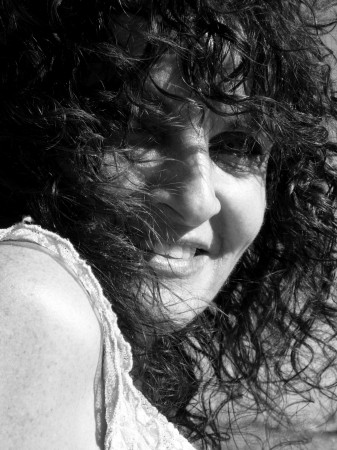 Suzanne Lane Photo 19