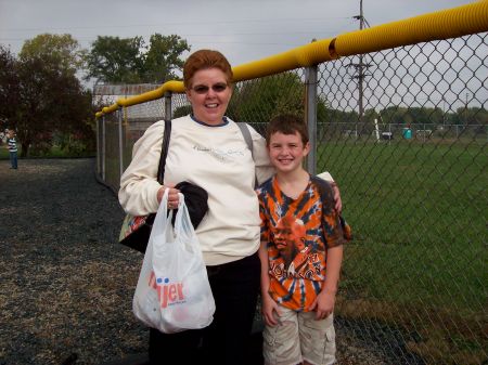 Betty Bryant Photo 22