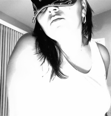 Zinnia Rodriguez Photo 16