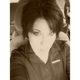 Elizabeth Brewer Photo 25
